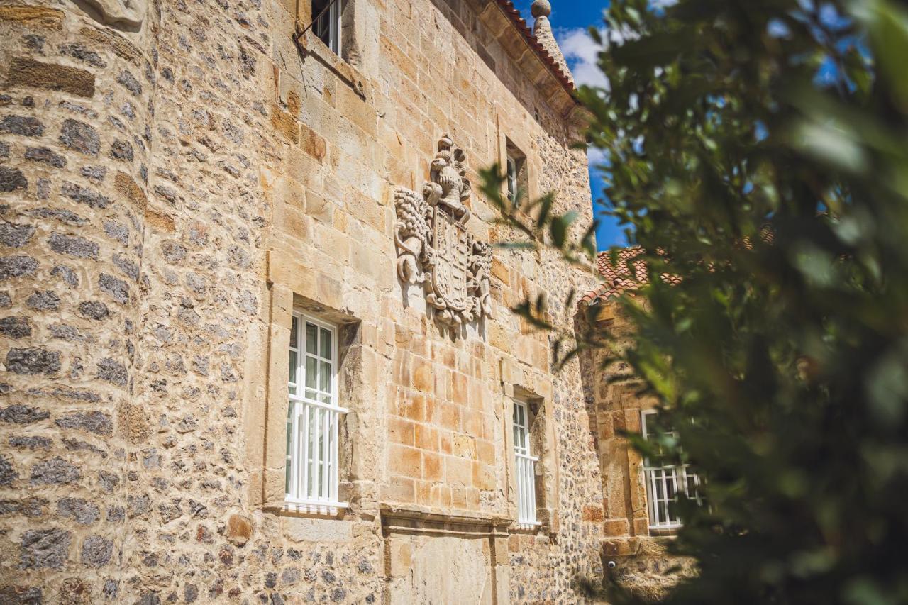 Palacio De Los Acevedo Hoznayo Exterior foto